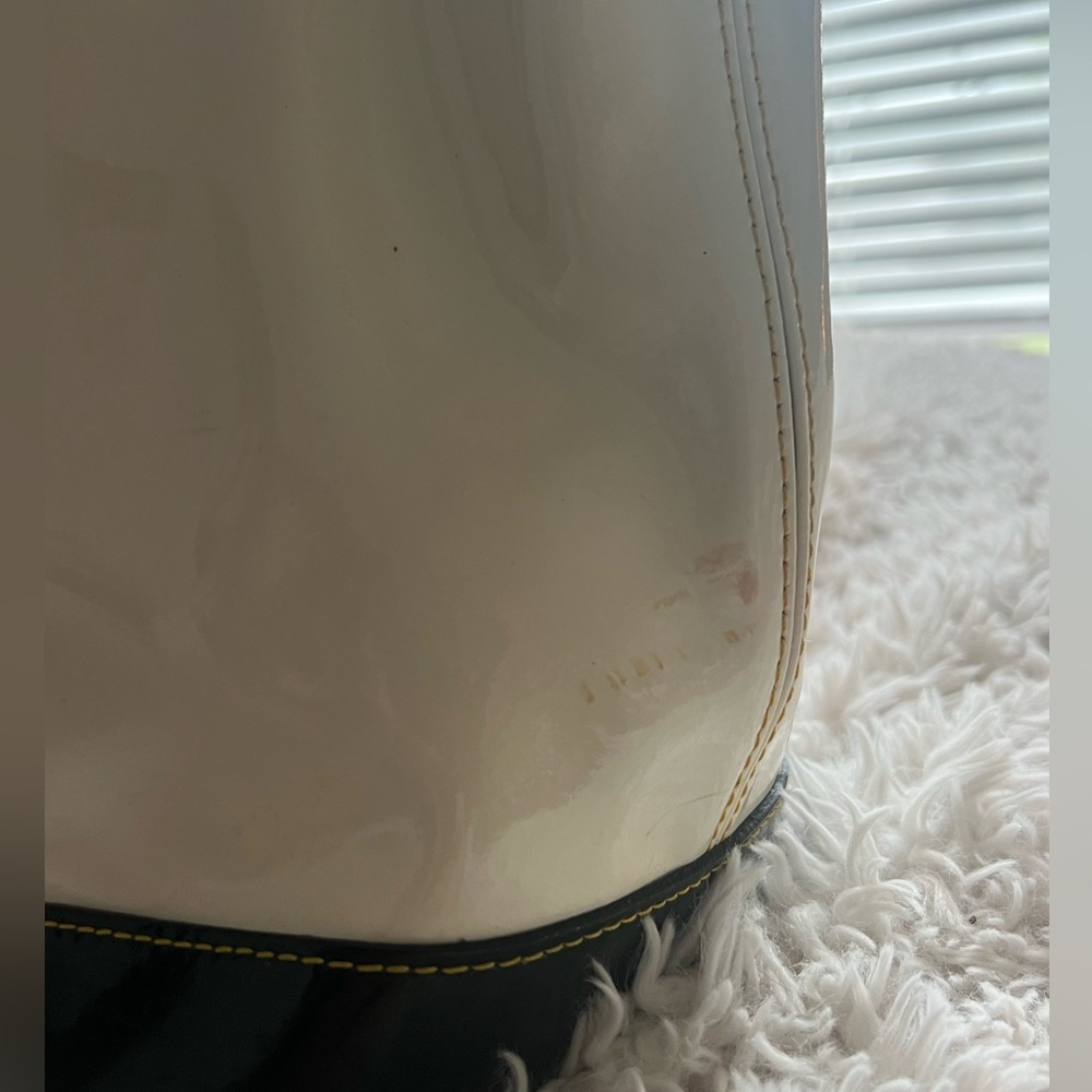 Dooney & Bourke Bucket Purse - Picture 5 of 13